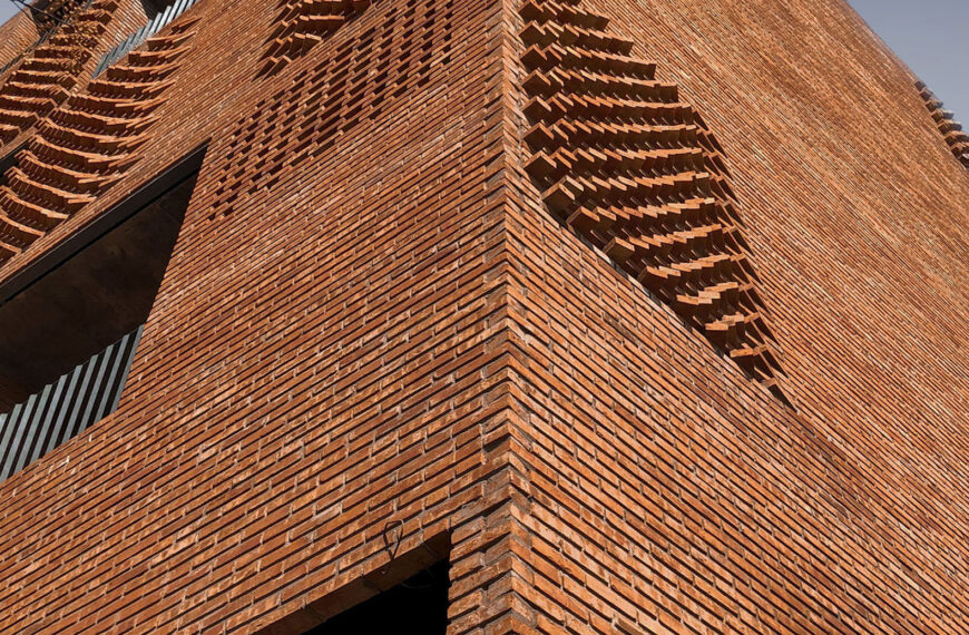 LA MENTIRA DEL ARQUITECTO PRESCINDIBLE