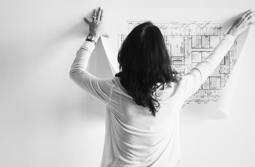 MÁS ALLÁ DEL PROYECTO Y LA OBRA